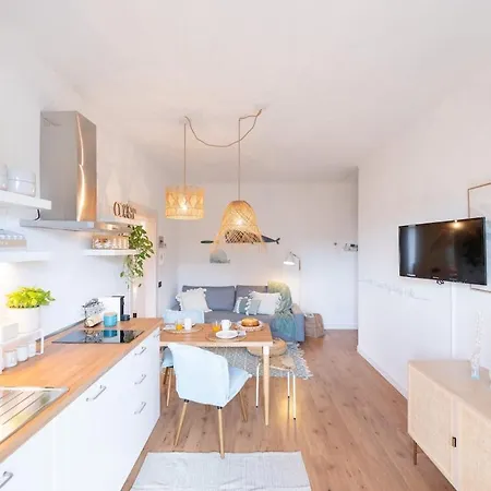 Apartment Summer - Vista Porto A 2 Passi Dal Mare Con Free Wi-fi